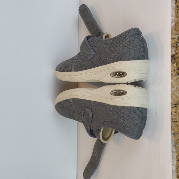 Youyun Grey Orthoshoes Light Walking Shoe for Diabetics, Edema, Plantar Faciitis - Picture 7 of 15